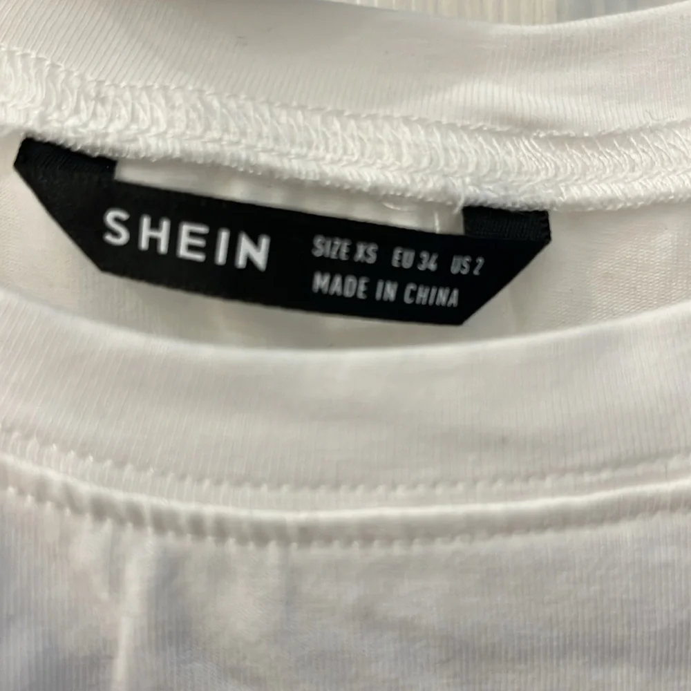 White cropped graphic tshirt. SHEIN size xs (US 2)